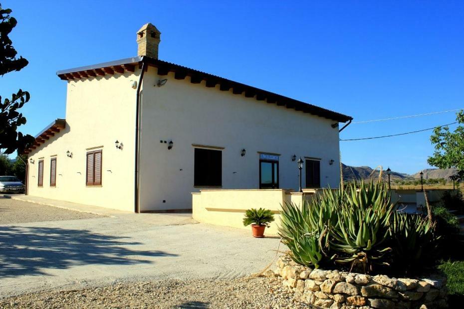 El Bait Villa San Biagio Platani Екстериор снимка